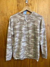 Load image into Gallery viewer, Size M Athleta Camo Women's Sweater &amp; Sweatshirt
