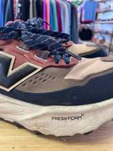 Load image into Gallery viewer, 11.5 New Balance Men's Shoes
