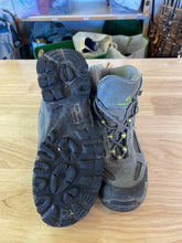 Load image into Gallery viewer, 5 vasque Men&#39;s Hiking Boots
