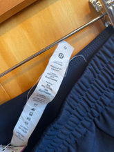 Load image into Gallery viewer, Size M Lululemon Navy Women&#39;s Pants
