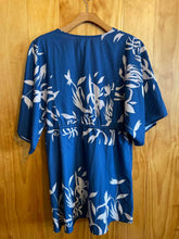 Load image into Gallery viewer, Size Medium Cupshe Dress
