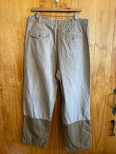 Load image into Gallery viewer, Size 38 Cabelas Men's Pants

