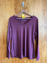 Load image into Gallery viewer, Size X-Large Eddie Bauer Maroon Women&#39;s Long Sleeve Shirt
