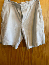 Load image into Gallery viewer, Size 34 Columbia Men's Shorts
