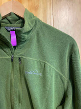Load image into Gallery viewer, Size Large Eddie Bauer Men&#39;s Fleece

