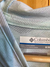 Load image into Gallery viewer, Size M Columbia Teal Women's Sweater &amp; Sweatshirt
