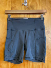 Load image into Gallery viewer, Size 4 Lululemon Black Women's Shorts
