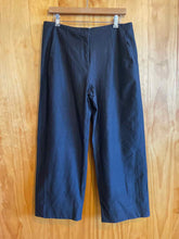 Load image into Gallery viewer, Size 12 Lululemon Black Women&#39;s Pants
