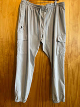 Load image into Gallery viewer, Size XXL Under Armour Men's Pants

