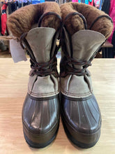 Load image into Gallery viewer, Shoe Size 7 Sorel Brown Women&#39;s Winter Boots
