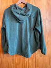 Load image into Gallery viewer, Size L Eddie Bauer Green Women's Sweater &amp; Sweatshirt
