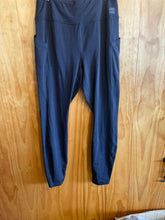 Load image into Gallery viewer, Size Medium Alaskan Hardgear Black Women's Leggings
