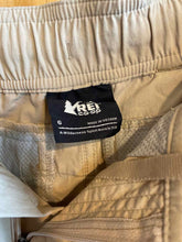 Load image into Gallery viewer, Size 6 REI Beige Women&#39;s Hiking Pants
