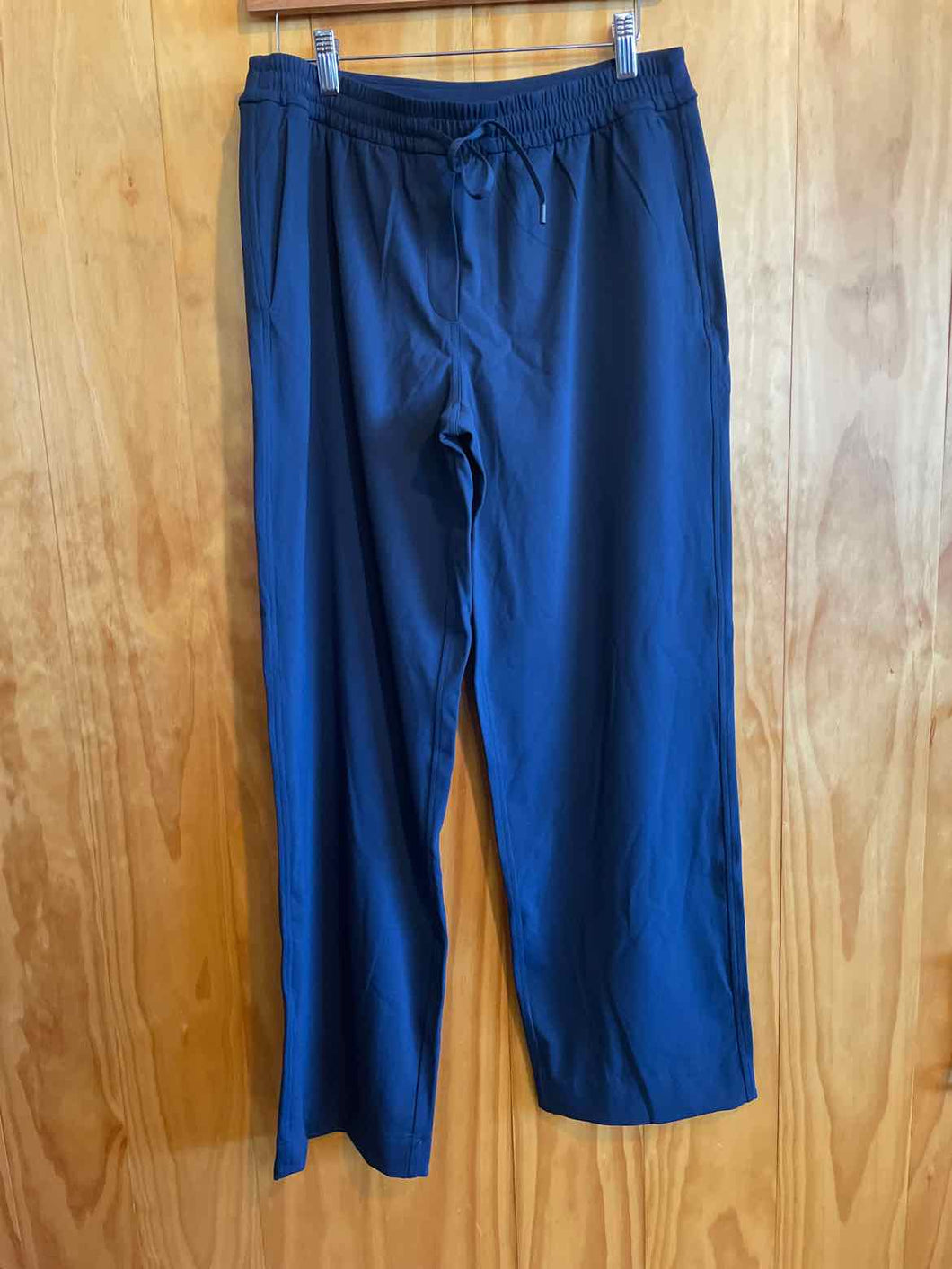 Size M Lululemon Navy Women's Pants