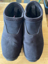 Load image into Gallery viewer, 9.5 Salomon Men's Shoes
