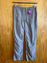 Load image into Gallery viewer, Size 4 The North Face Grey Women's Hiking Pants
