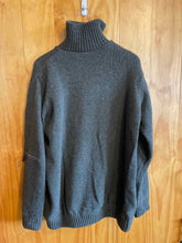 Load image into Gallery viewer, Size Large Harley of Scotland Men&#39;s Sweater &amp; Sweatshirt
