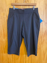 Load image into Gallery viewer, Size L Columbia Black Women's Capris
