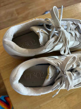 Load image into Gallery viewer, Shoe Size 5 New Balance White Casual Shoes
