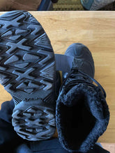Load image into Gallery viewer, Columbia Boots
