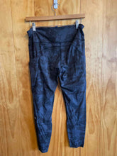 Load image into Gallery viewer, Size 10 Lululemon Black Women&#39;s Leggings
