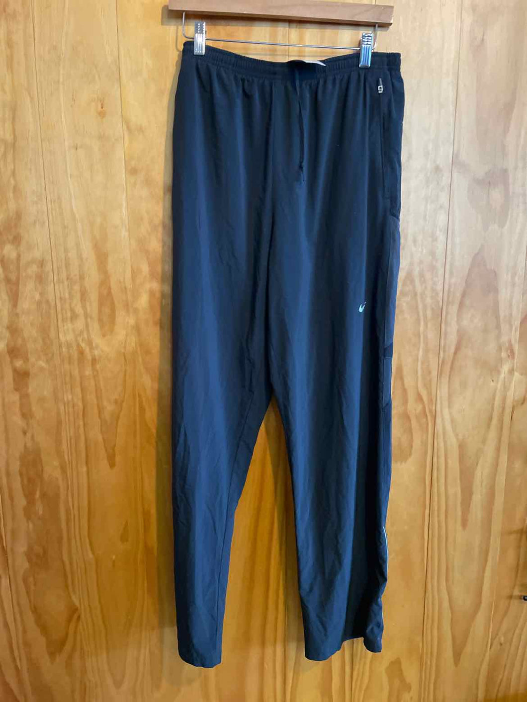 Size M Nike Men's Pants
