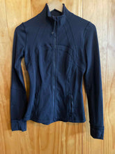 Load image into Gallery viewer, Size 4 Lululemon Black Women's Sweater &amp; Sweatshirt
