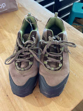 Load image into Gallery viewer, Women's Shoe Size 8.5 vasque Brown Hiking Shoes
