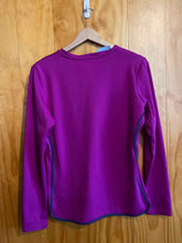 Load image into Gallery viewer, Size Medium Nike Magenta Women's Long Sleeve Shirt
