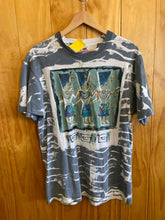 Load image into Gallery viewer, Size Large Fruit of the Loom Men's Short Sleeve Shirt
