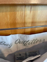 Load image into Gallery viewer, Size 36 Bimini Bay Men&#39;s Shorts
