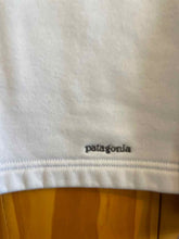 Load image into Gallery viewer, Size XS Patagonia Lavender Women's Long Sleeve Shirt
