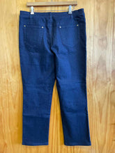 Load image into Gallery viewer, Size 12 Orvis Navy Women's Jeans
