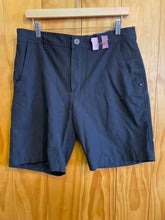 Load image into Gallery viewer, Size 34 Lululemon Men's Shorts

