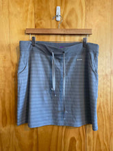 Load image into Gallery viewer, Size Large smartwool Grey Skirt
