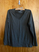 Load image into Gallery viewer, Size Large Eddie Bauer Green Women's Long Sleeve Shirt
