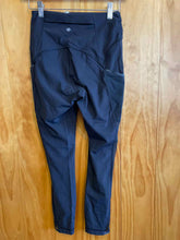 Load image into Gallery viewer, Lululemon Black Women's Leggings
