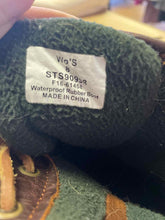 Load image into Gallery viewer, Shoe Size 8 Sperry Brown Shoes
