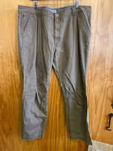Load image into Gallery viewer, Size 42x32 Guide Series Men's Pants

