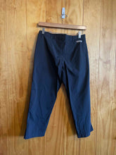 Load image into Gallery viewer, Size 4 Royal Robbins Black Women&#39;s Capris
