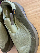 Load image into Gallery viewer, Women's Shoe Size 8.5 Teva Green Casual Shoes
