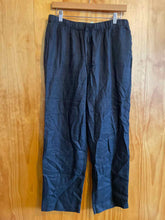 Load image into Gallery viewer, Size M Quince Black Women's Pants
