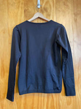 Load image into Gallery viewer, Size Medium Terramar Black Women's Long Sleeve Shirt
