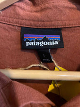 Load image into Gallery viewer, Size Large Patagonia Men's Long Sleeve Shirt
