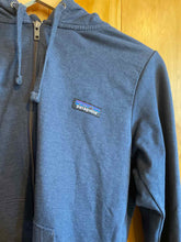 Load image into Gallery viewer, Size Small Patagonia Navy Women's Hoodie

