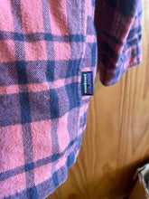 Load image into Gallery viewer, Size M Patagonia Men's Long Sleeve Shirt
