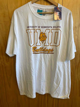 Load image into Gallery viewer, Size XL Champion Men's Short Sleeve Shirt
