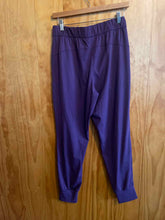 Load image into Gallery viewer, Size Medium Yogalicious Purple Women's Pants

