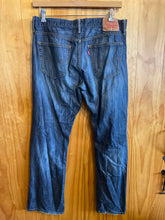 Load image into Gallery viewer, Size 34 Levi's Men's Jeans
