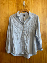 Load image into Gallery viewer, Size XL Patagonia Light Blue Women's Long Sleeve Shirt

